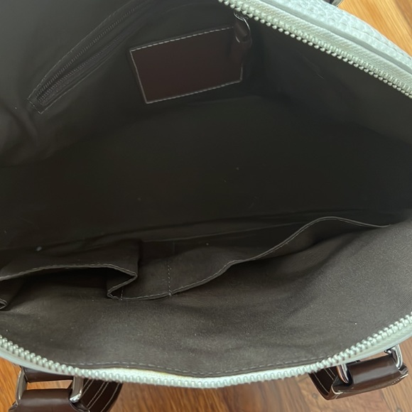 EUC Coach pebbled leather satchel bag